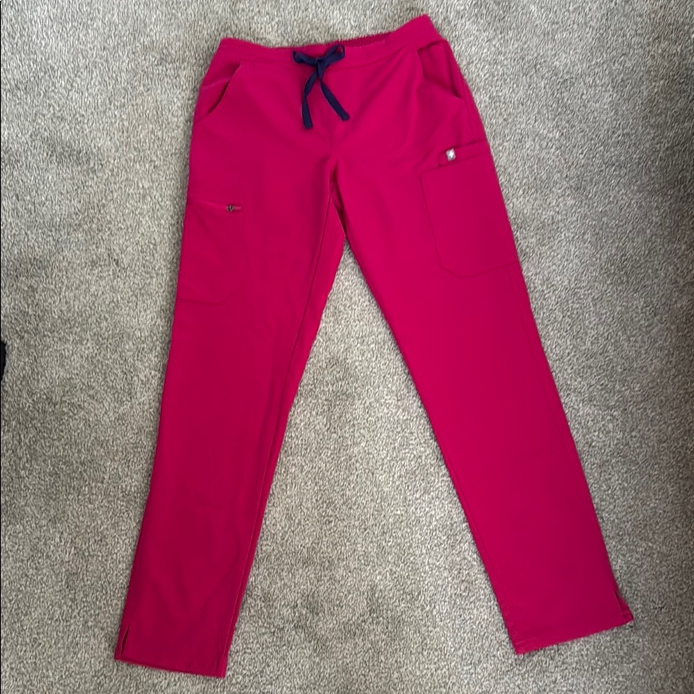 Figs Pink stub pants in small tall, never worn